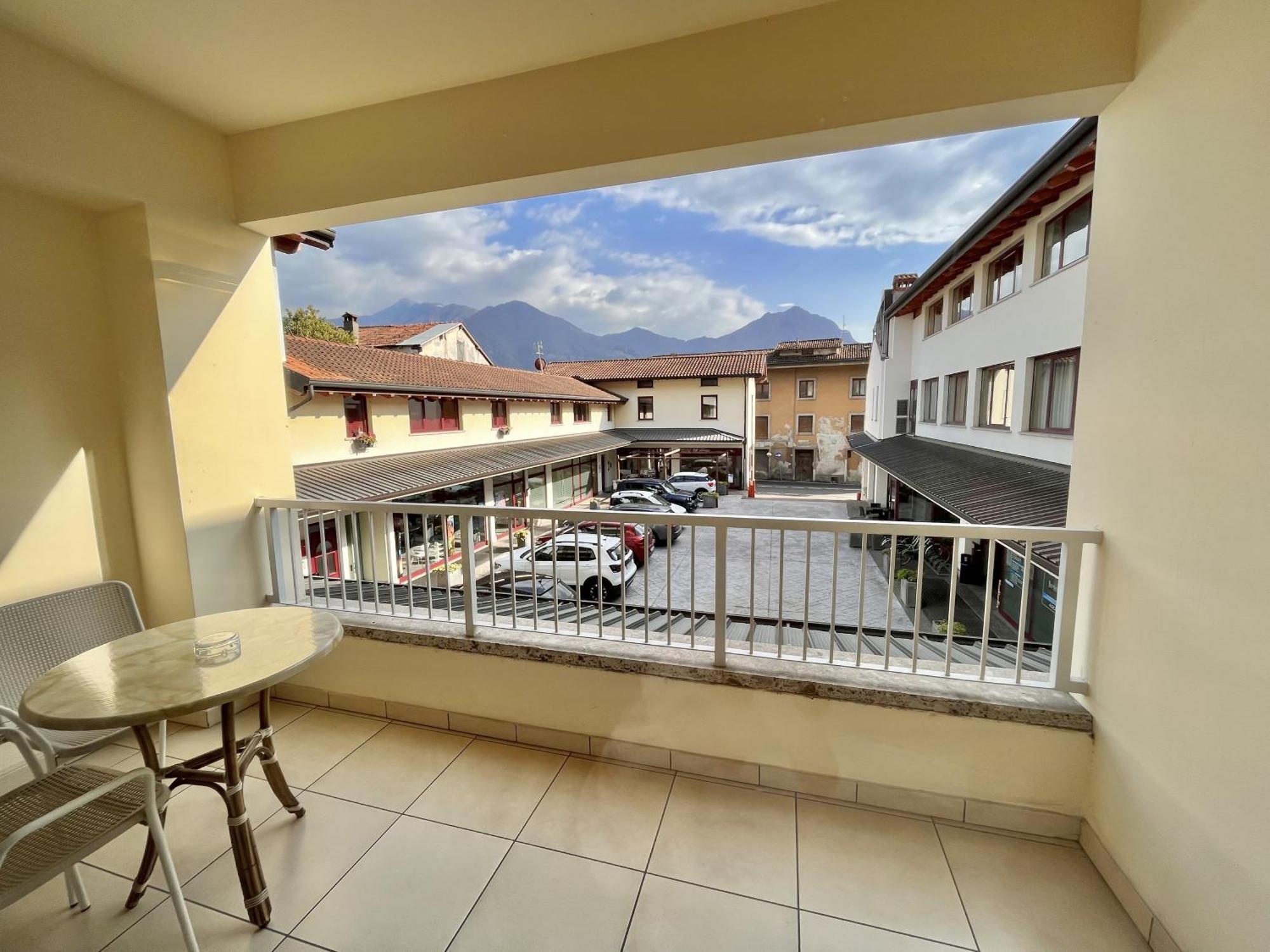 Hotel Lovere Resort & Spa Exterior photo